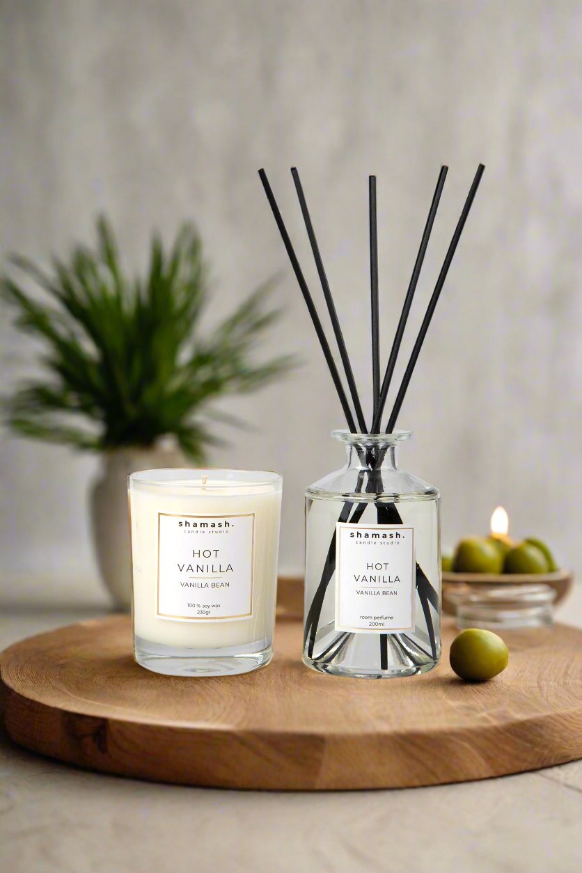 HOT VANILLA BOLD COLLECTION CANDLE (230gr) & ROOM PERFUME (200ml)