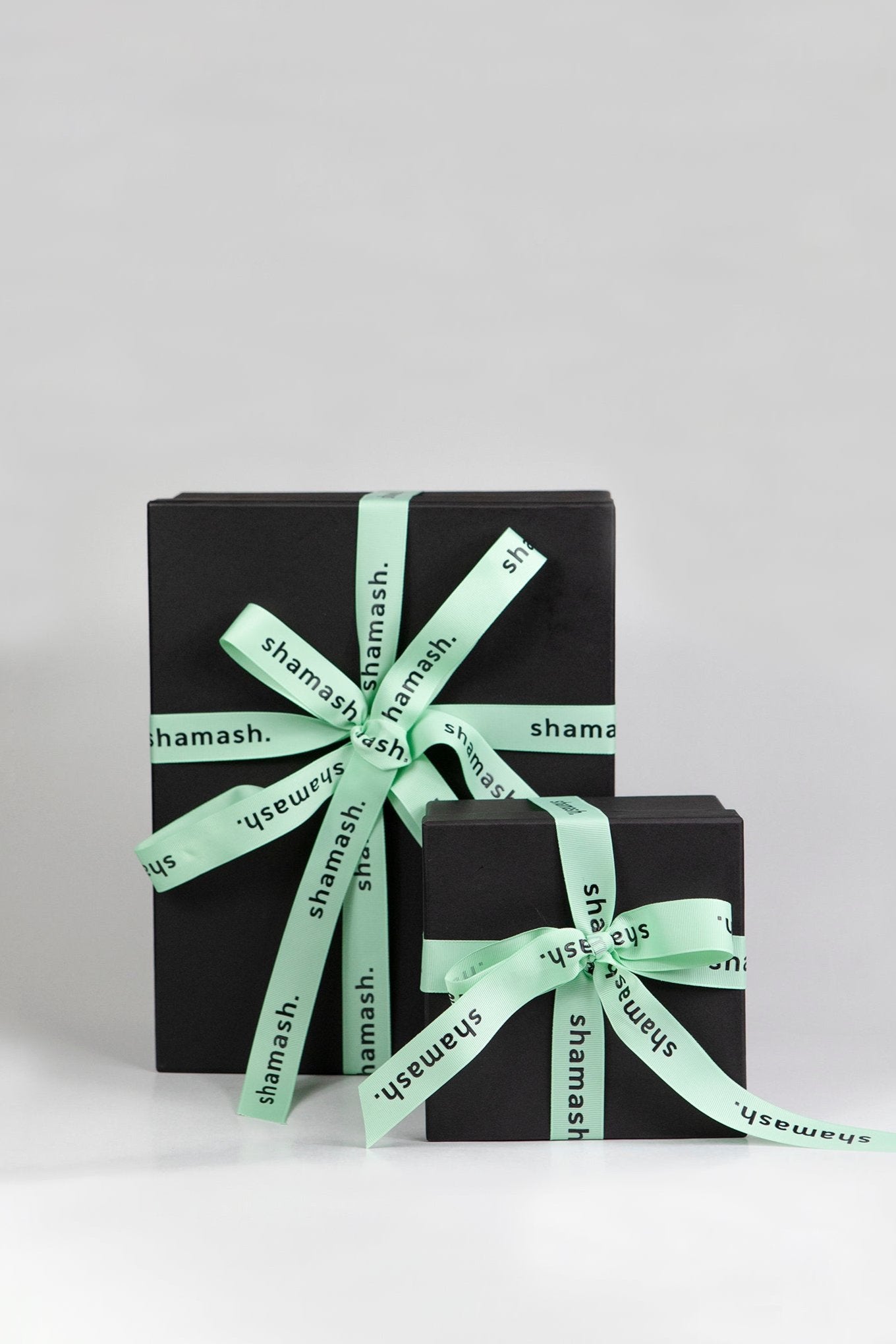 GIFT WRAPPING